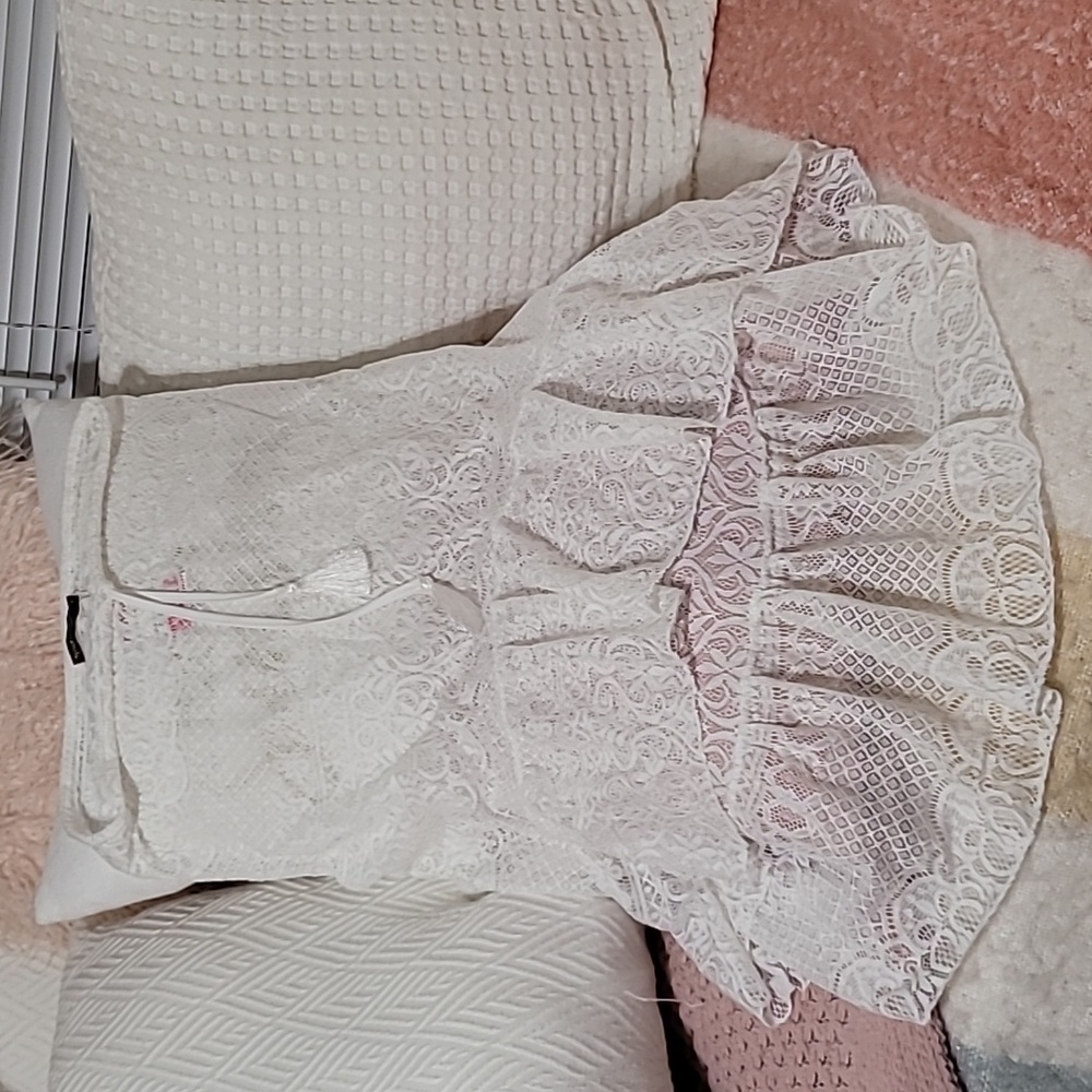 NWT Spiaggia Dolce white lace cover up, sz. S